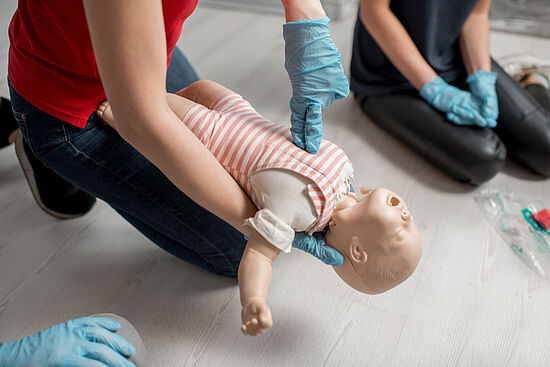 Erste Hilfe bei Kindernotfällen